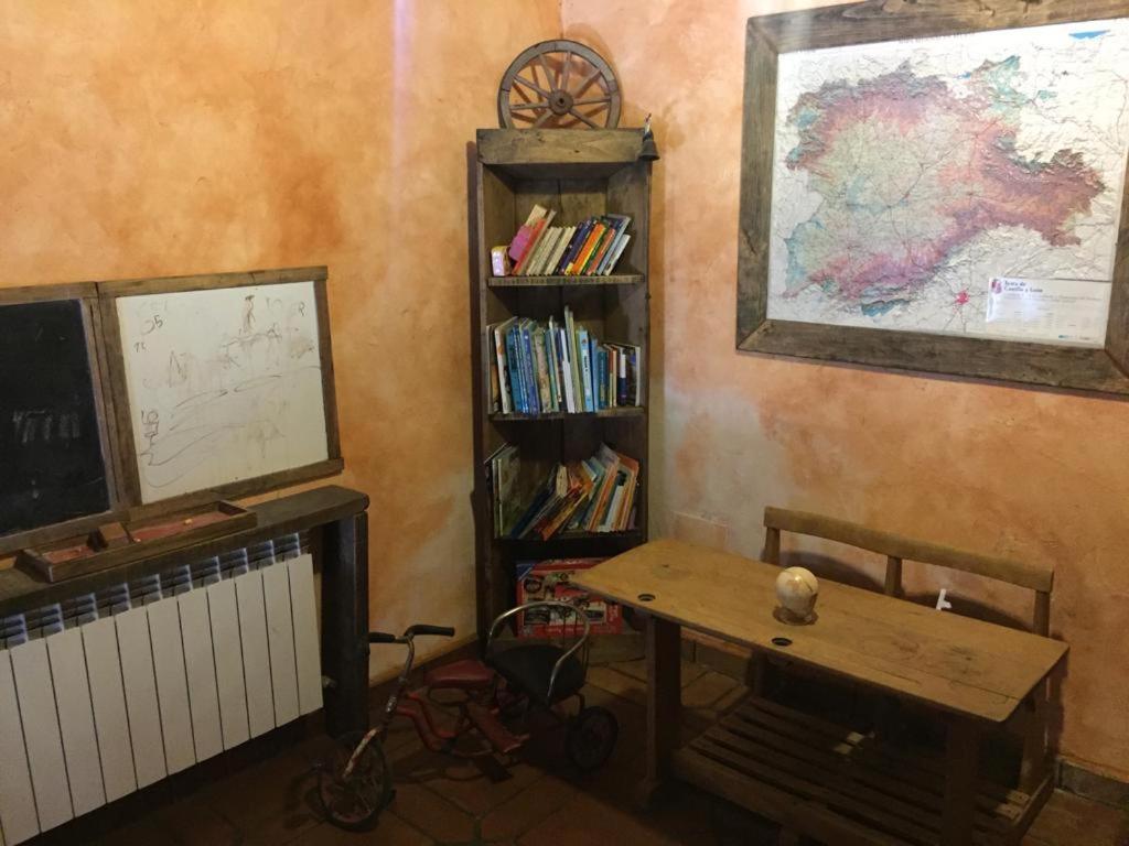 Casa Rural La Charolesa Aguilera エクステリア 写真