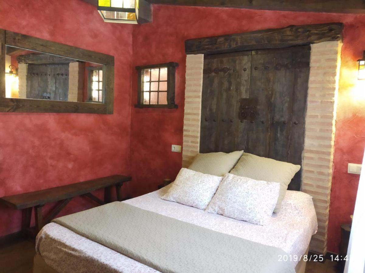 Casa Rural La Charolesa Aguilera エクステリア 写真